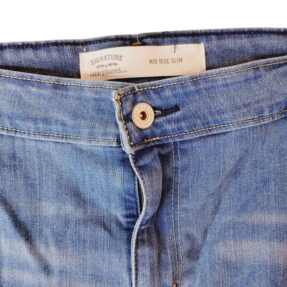 Women's 24 M Plus Size Levi Mid Rise Slim Straight Leg Jeans/Pants Medium Wash - Picture 4 of 7